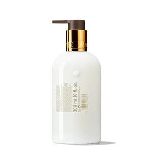 JUBILANT PINE & PATCHOULI LOTION POUR LE CORPS - Maison d'exception boutique